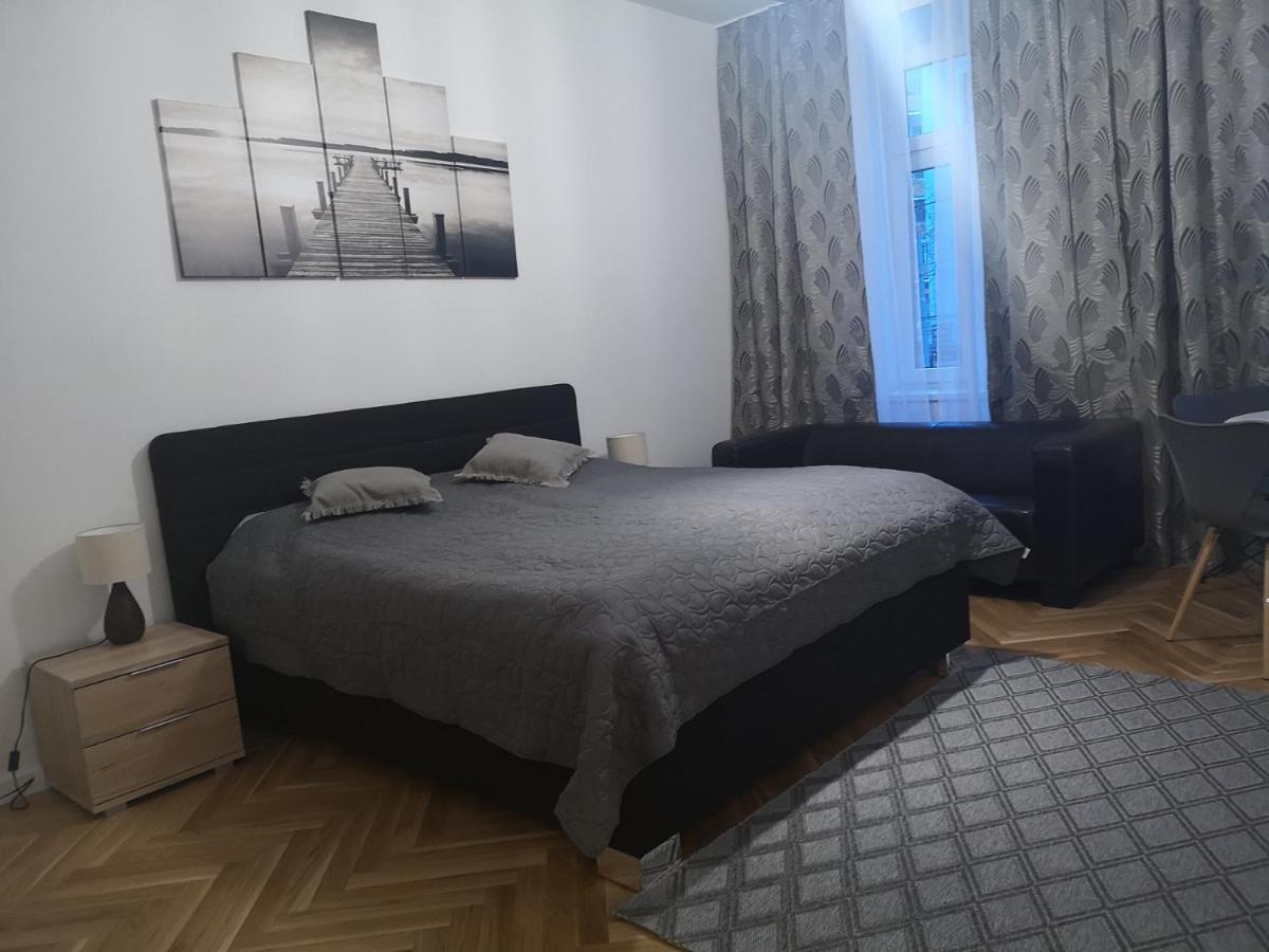 Angelika Apartments Wina Bagian luar foto