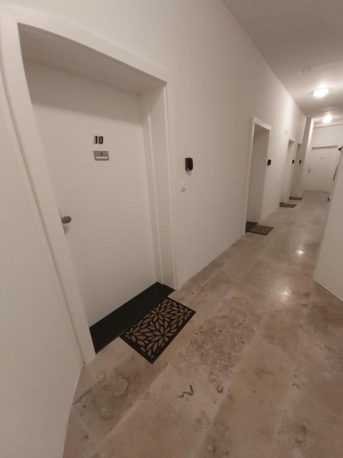 Angelika Apartments Wina Bagian luar foto