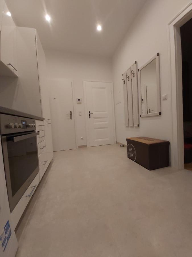 Angelika Apartments Wina Bagian luar foto