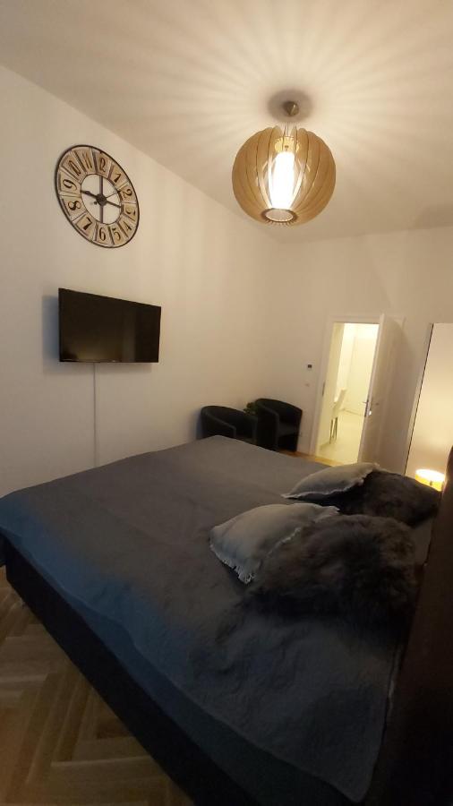 Angelika Apartments Wina Bagian luar foto